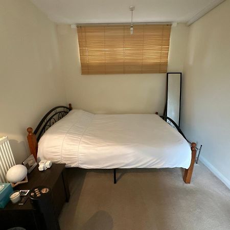 Cozy Room In Shared Home Near Canary Wharf لندن المظهر الخارجي الصورة