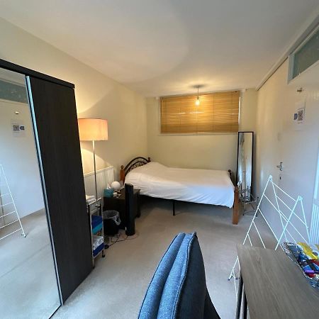 Cozy Room In Shared Home Near Canary Wharf لندن المظهر الخارجي الصورة